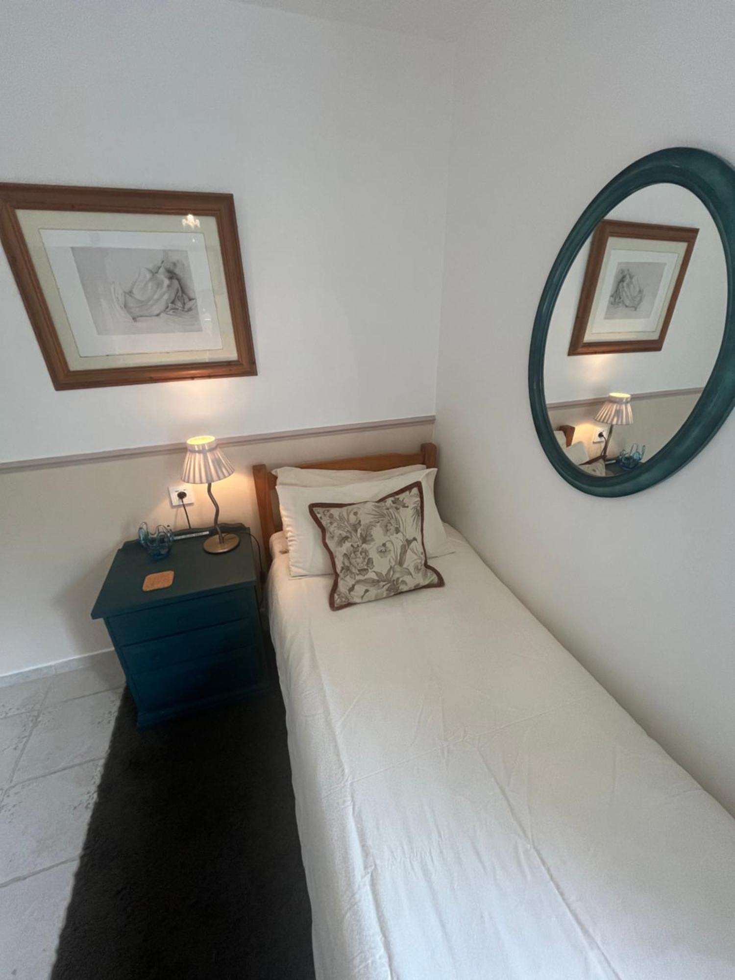 St Pasha Hotel Paillé Kültér fotó